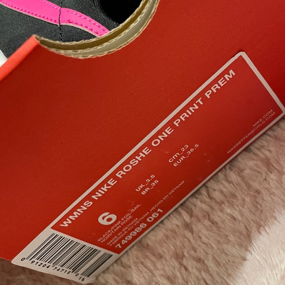 Rare Nike roshe run rosherun Aloha pack flower print black pink blue - Picture 3 of 10